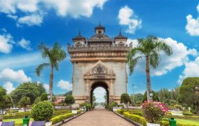 坐上火車去老撾！保姆級跨境攻略+精華玩法